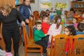 V kniznici 1