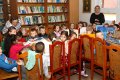 V kniznici 10